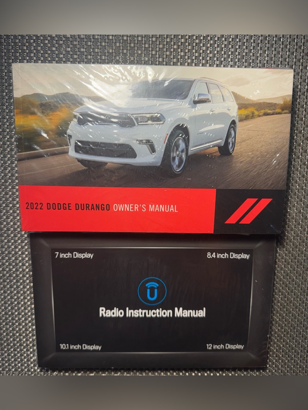 2022 Durango Radio Instruction Manual - White